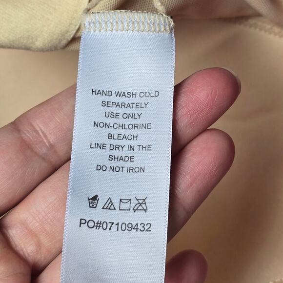 NWOT Swimsuits for All Plus Size 20 Cap Sleeve Cut-Out One-Piece 40D/DD Pink - Picture 11 of 12